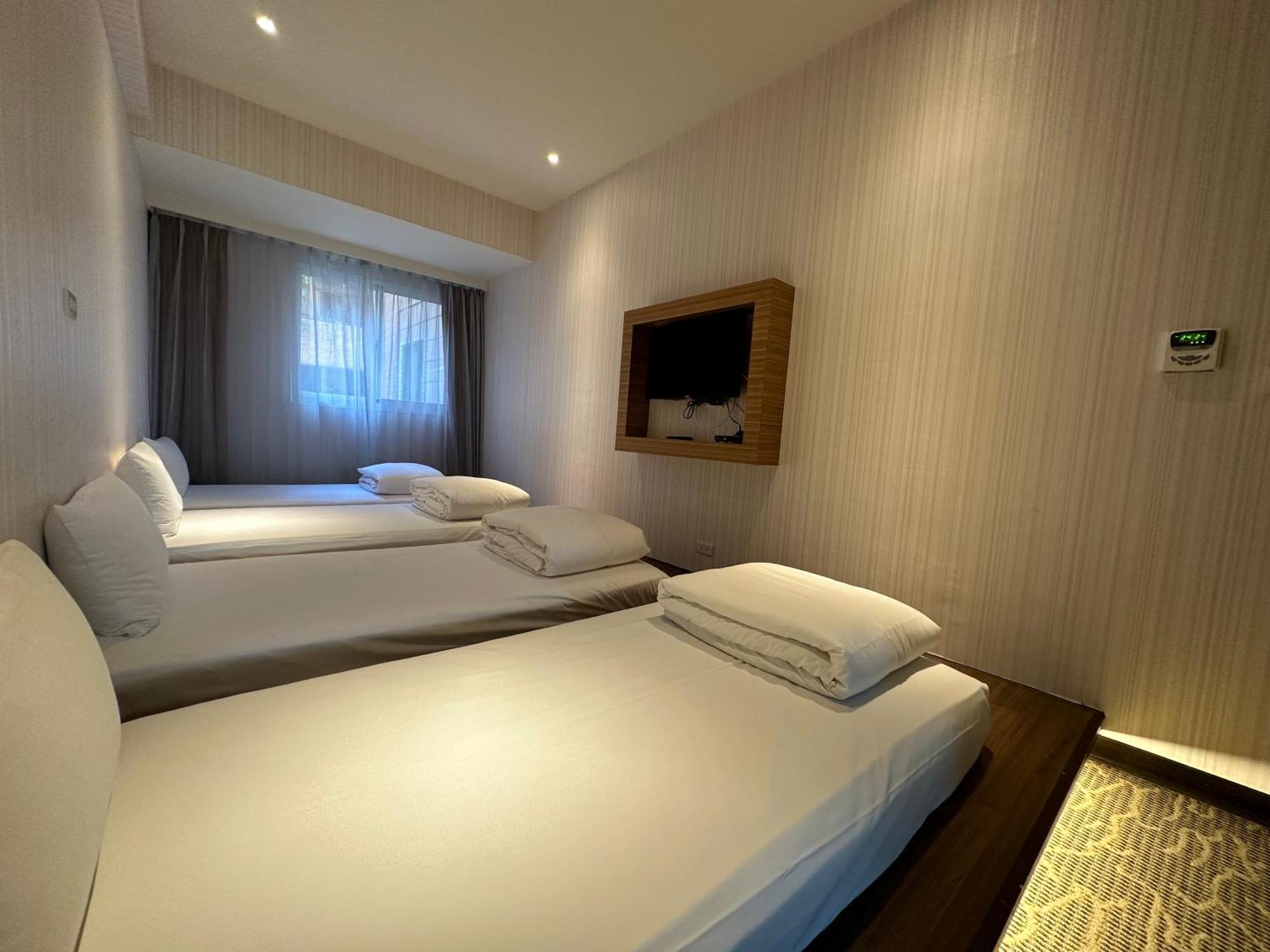 Young Soarlan Hotel - Tainan Luaran gambar
