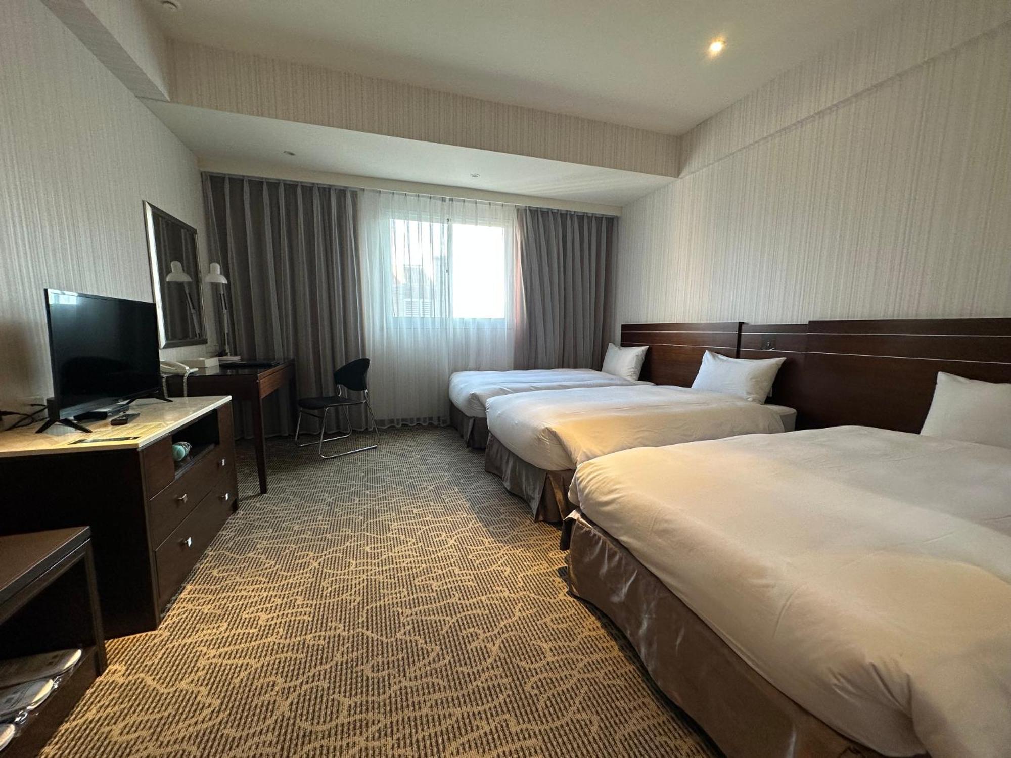 Young Soarlan Hotel - Tainan Luaran gambar